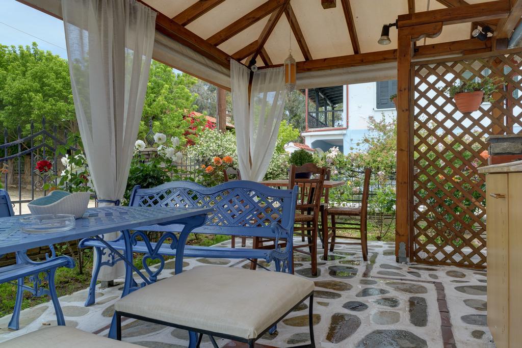 Niriides Hotel อาโมเลียนี ภายนอก รูปภาพ