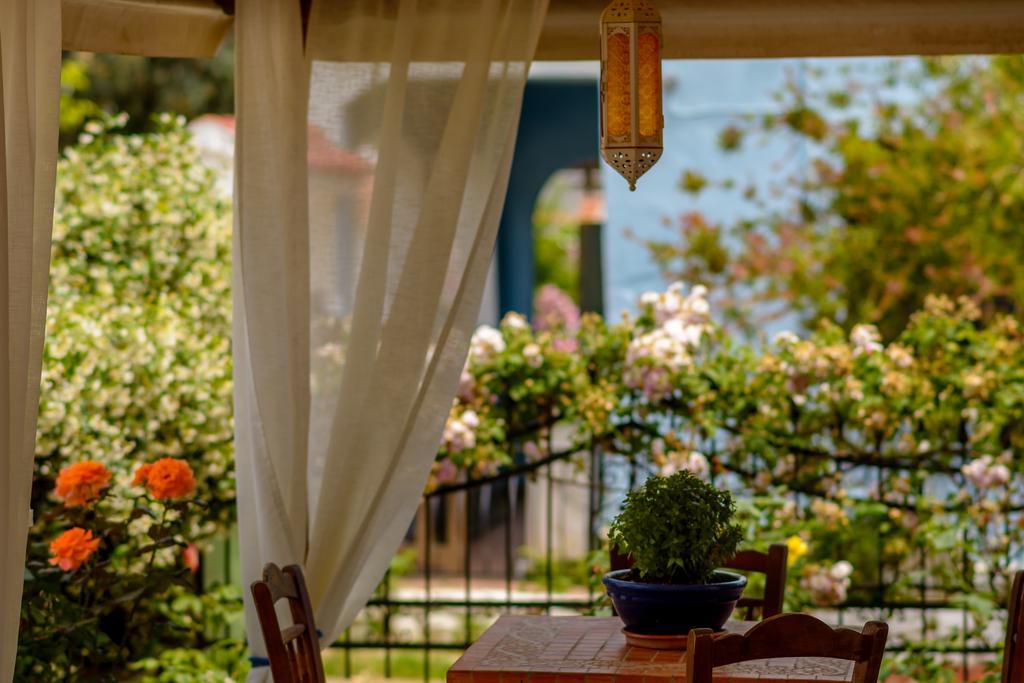 Niriides Hotel อาโมเลียนี ภายนอก รูปภาพ